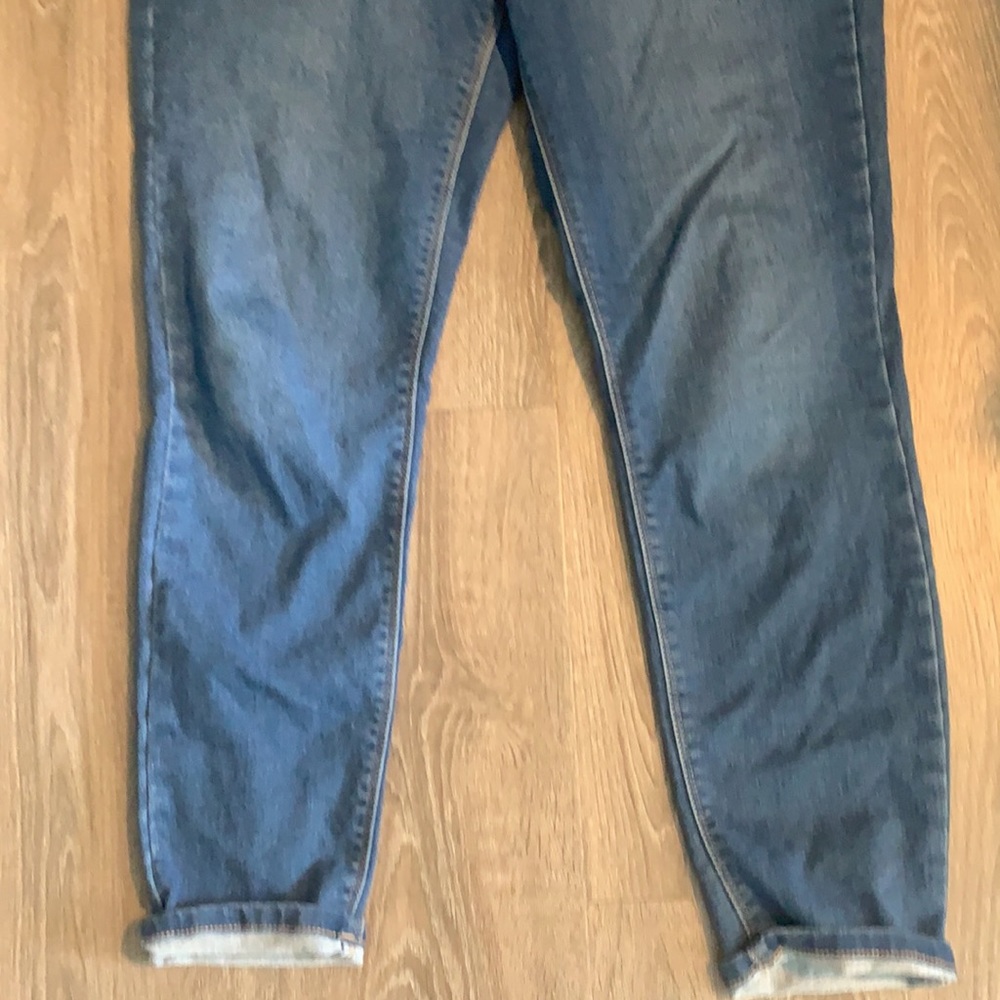 Jeans - Picture 2 of 4